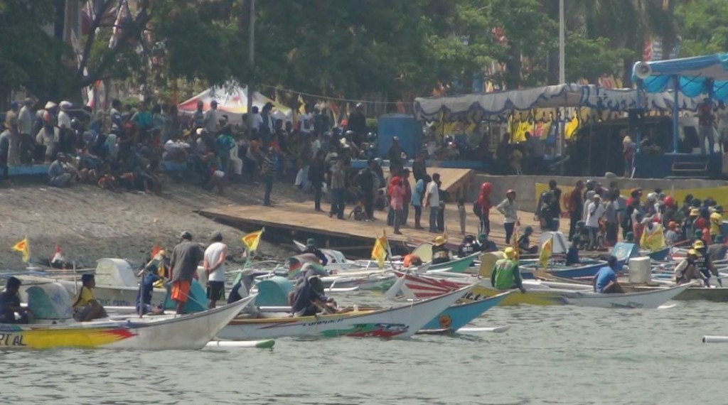 Peserta lomba menunggu aba-aba (foto: tim ekspedisi UG)